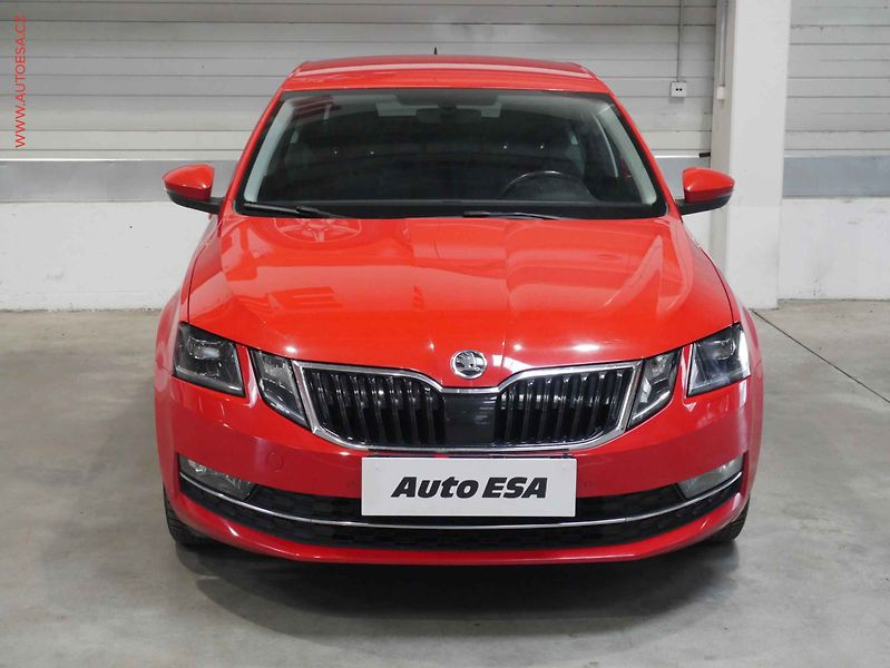Škoda Octavia (2019) 2.0 TDi, 1.maj,ČR, Style - fotka 2 z 22