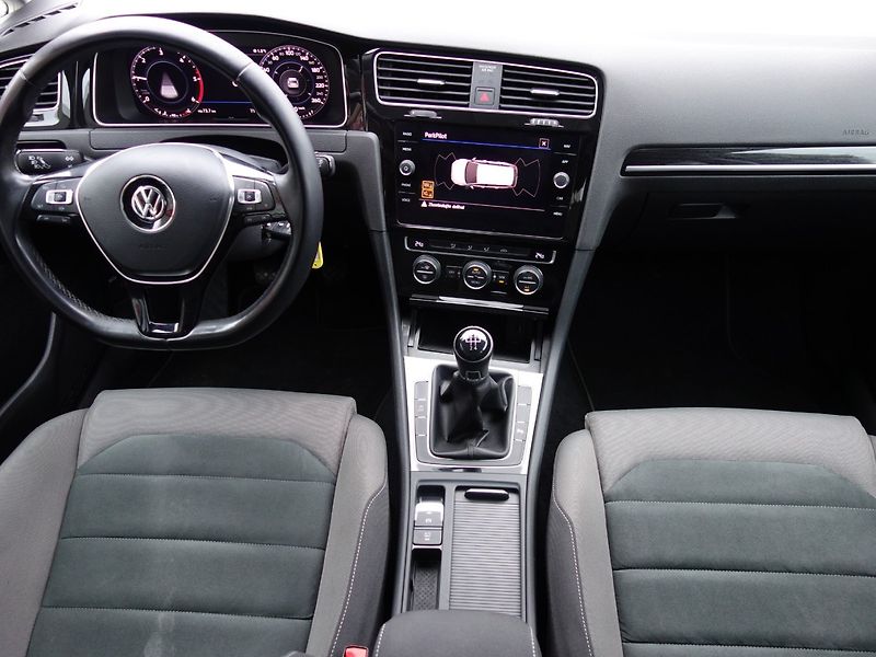 Volkswagen Golf (2019) 1.6TDI 85kW -ACC-VIRTUAL-DPH - fotka 11 z 34