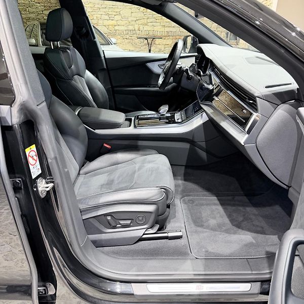 Audi Q8 (2023) Vzduch, Metrix, panorama - fotka 24 z 27