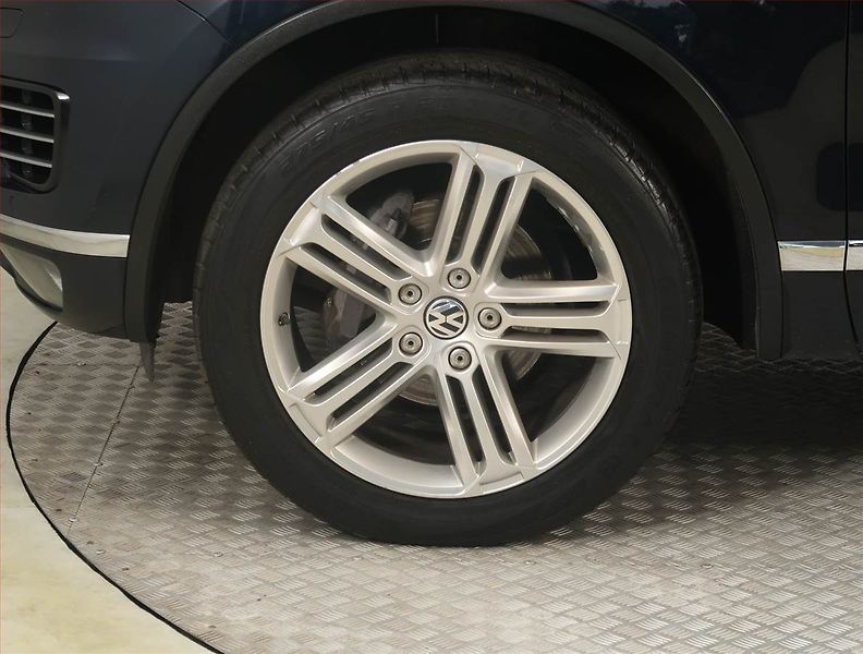 Volkswagen Touareg (2015) R-Line 3.0 TDI, 4X4, Automat - fotka 15 z 27