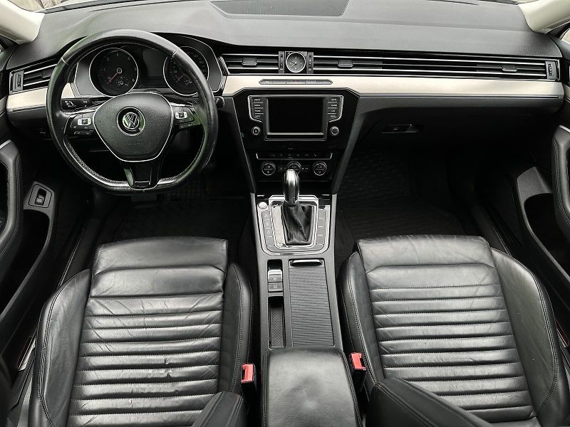 Volkswagen Passat 2.0TDi 4x4 DSG 190PS Kůže ACC - fotka 31 z 40