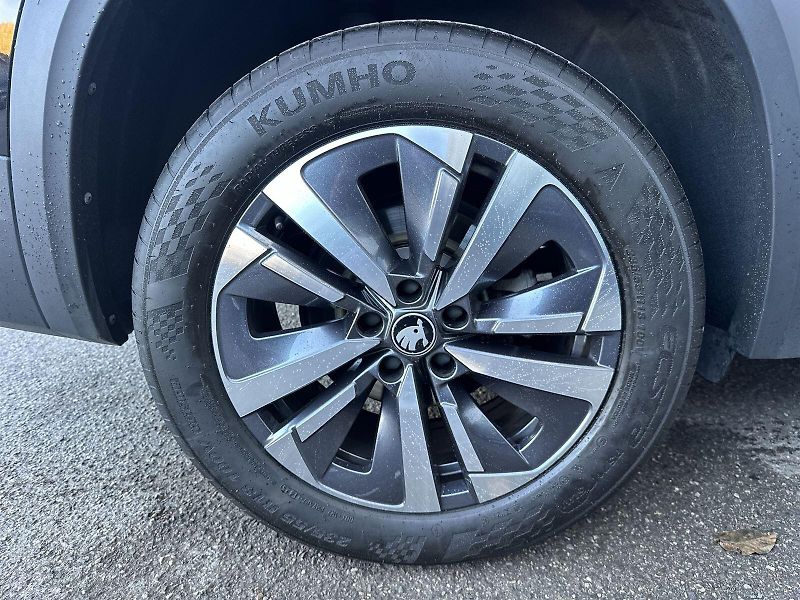 Škoda Kodiaq (2025) 2.0 TDI 4x4 DSG Exclusive Sele - fotka 37 z 41