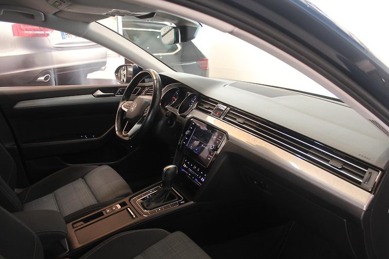 Volkswagen Passat (2021) 2.0TDI DSG LED Nez.Topení - fotka 20 z 36