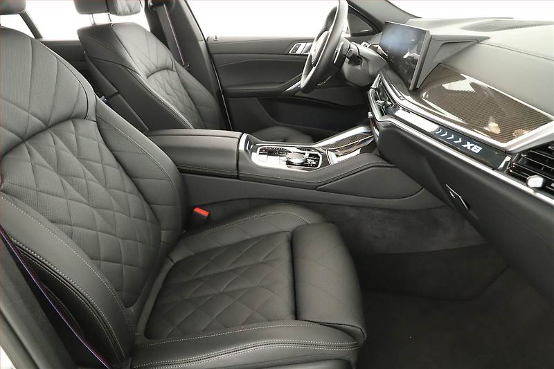 BMW X6 (2025) xDrive40i - fotka 7 z 26