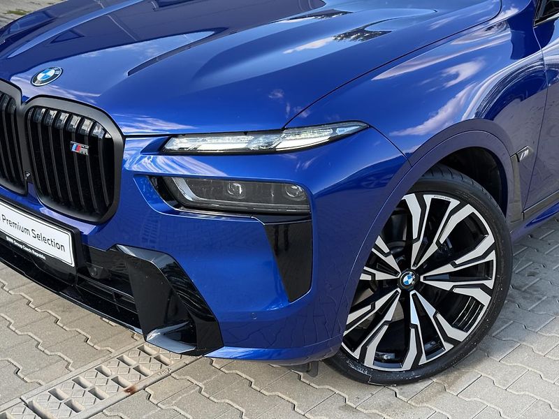 BMW X7 M60i xDrive - fotka 18 z 22
