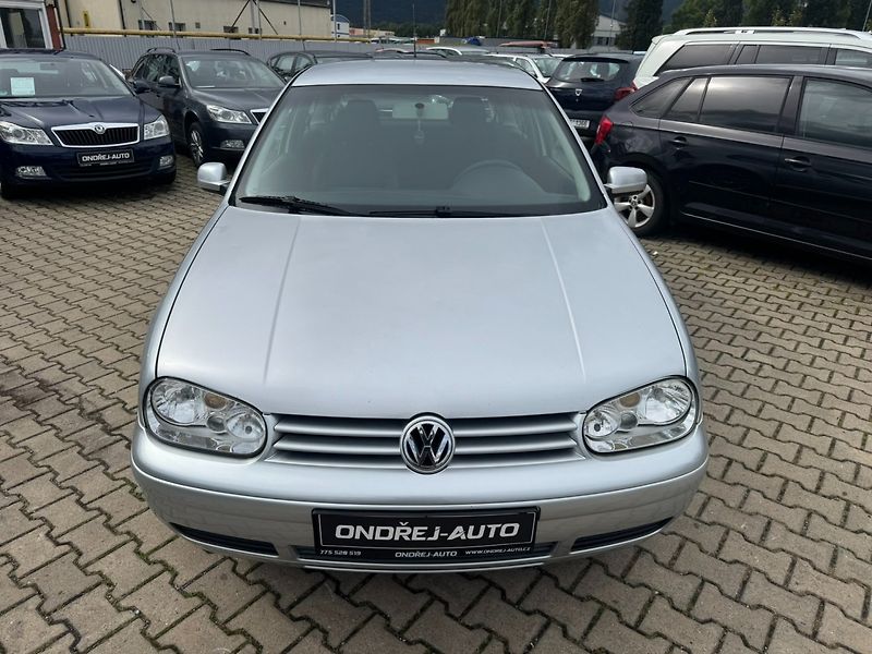 Volkswagen Golf (2003) 1,9 TDI 96 KW STK BRZDY - fotka 11 z 43