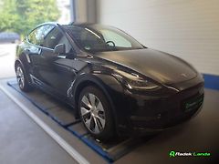 Tesla Model Y (2023) AWD Berlín, Dual Motor - fotografie inzerátu
