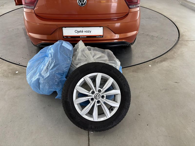 Volkswagen Polo Highline - fotka 27 z 27