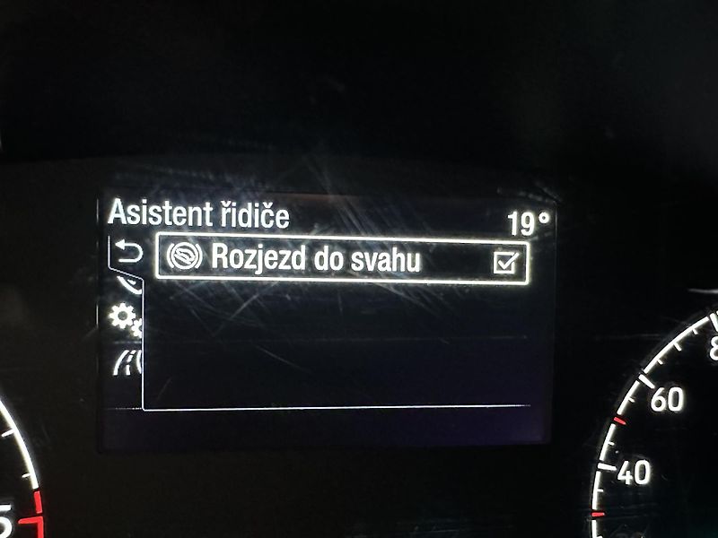 Ford Transit Trend 350 L3 2.0EB 130k 6-míst - fotka 15 z 25