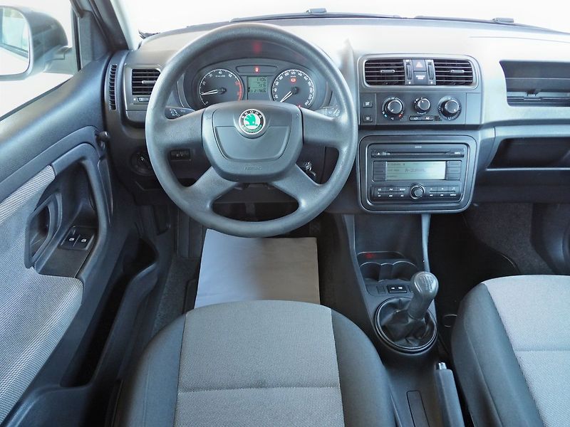 Škoda Fabia 1.2HTP Klima Tažné Serviska - fotka 7 z 36