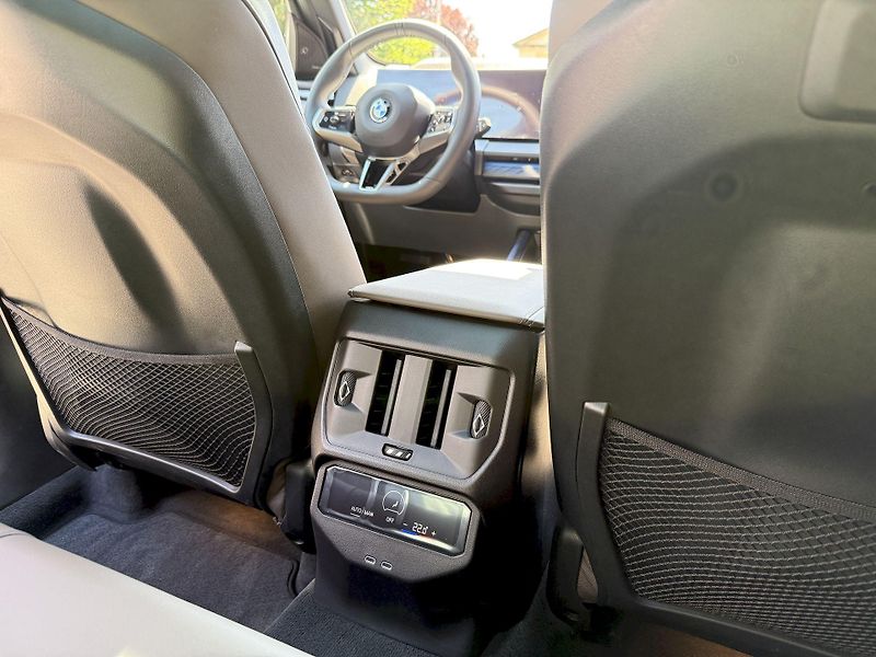 BMW X3 xDrvie20d M-PRO NEW Garance+ - fotka 22 z 50