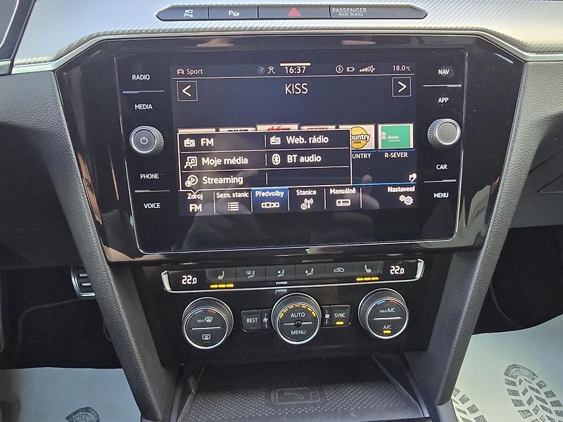 Volkswagen Arteon R-LINE 200kW KŮŽE NAVI KAMERA - fotka 36 z 49