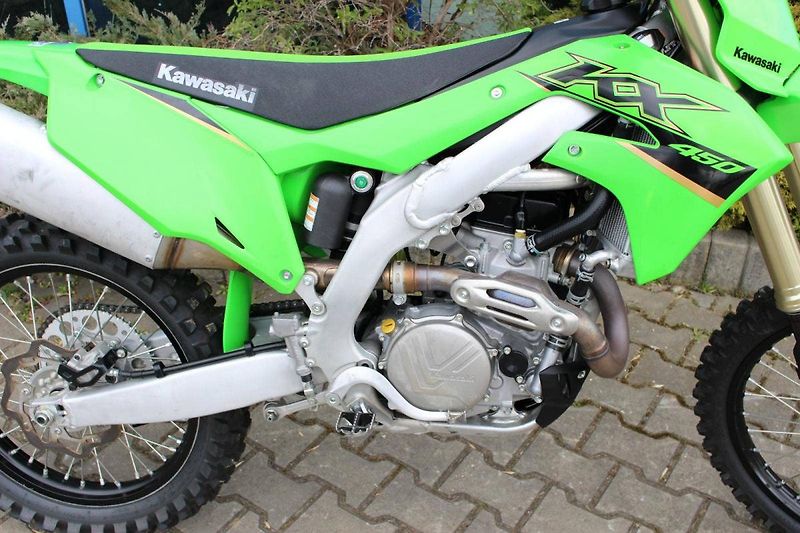 Kawasaki KX 450 F (2022) 2022 - fotka 4 z 10