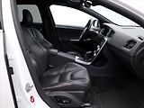 Volvo V60 2.4 D6 162kW R-Design Aut. DPH - náhled 12