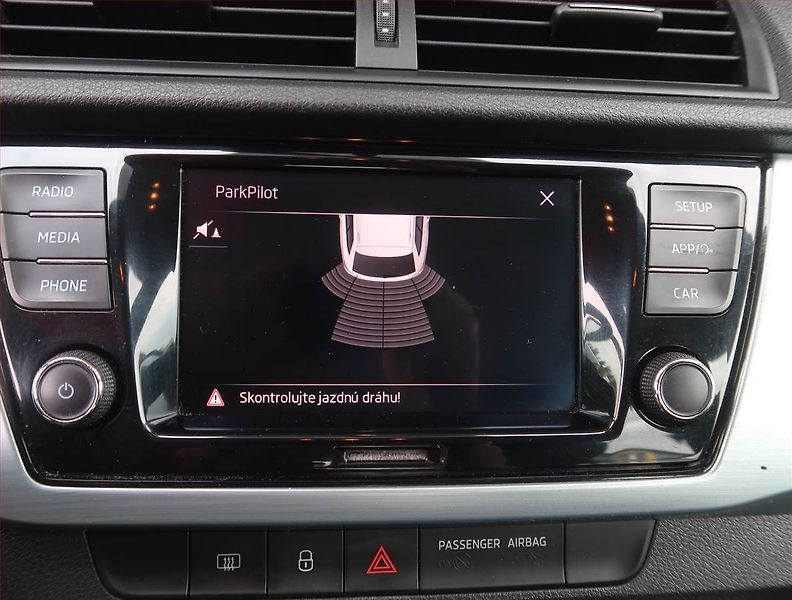 Škoda Fabia (2019) 1.0 TSI, Tempomat - fotka 17 z 19