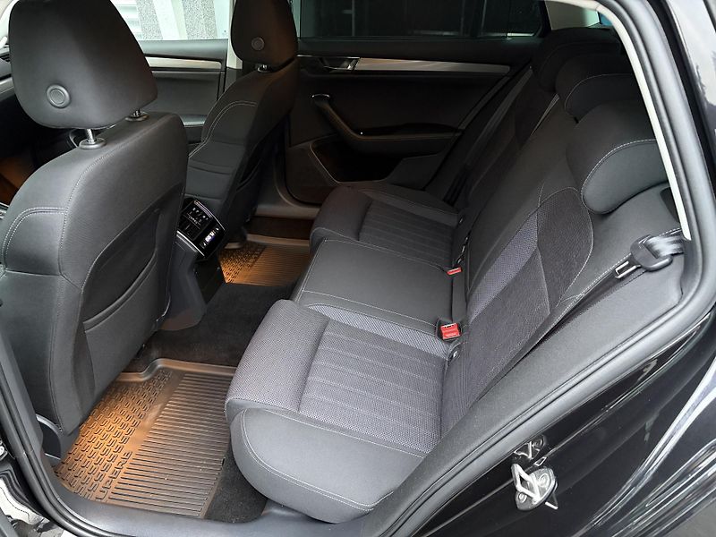 Škoda Superb (2020) Style 2.0 TDI DSG - fotka 28 z 28