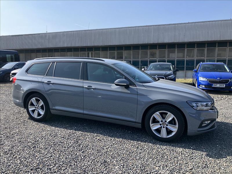 Volkswagen Passat 2,0 TAŽNÉ, KEYLESS, EL.KUFR - fotka 8 z 30