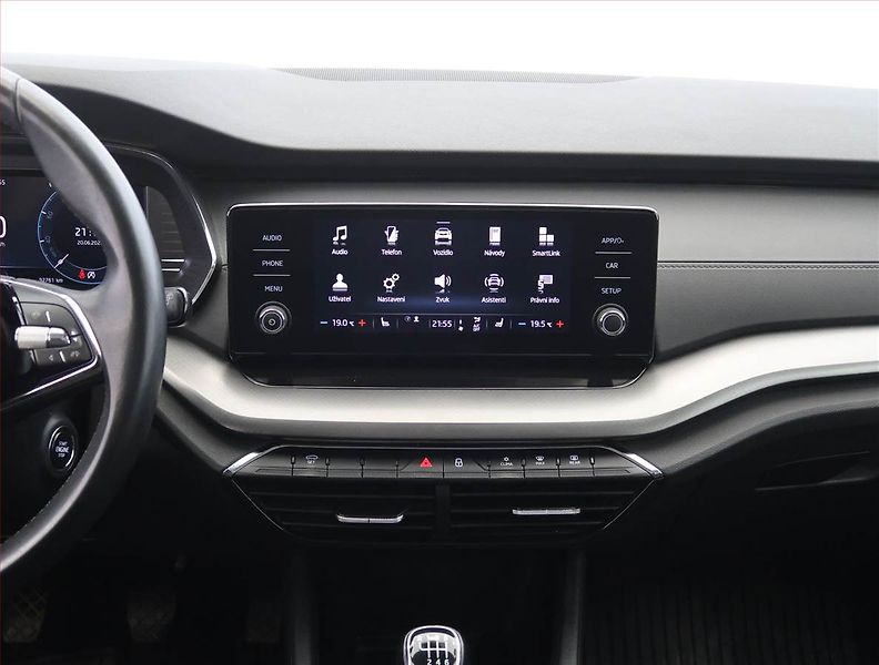 Škoda Octavia (2022) Ambition 2.0 TDI, ČR,1.maj - fotka 12 z 24