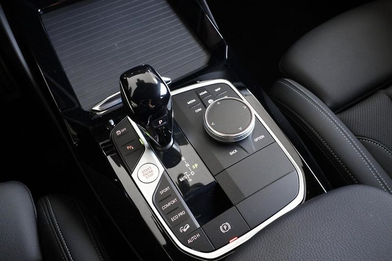 BMW X3 xDrive30i - fotka 10 z 24
