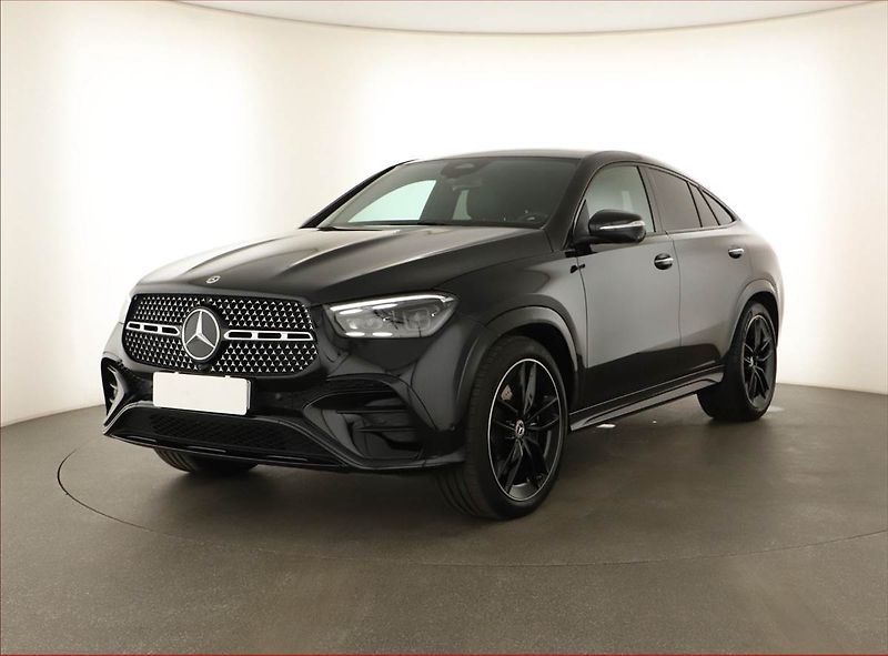 Mercedes-Benz GLE (2025) 450 d 4MATIC, AMG Line, Vzduch - fotka 2 z 20