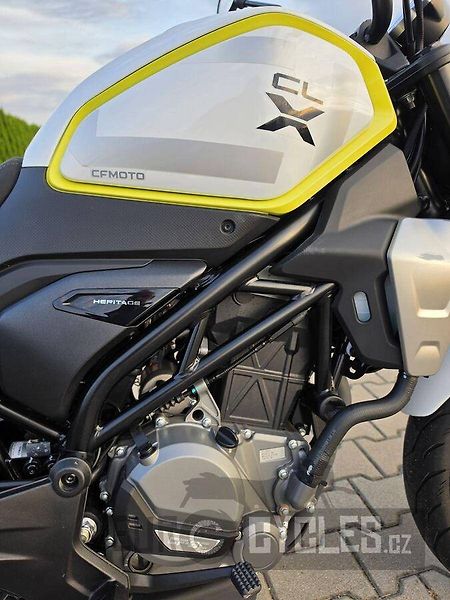 CFMOTO 300 CL-X (2024) - fotka 8 z 16