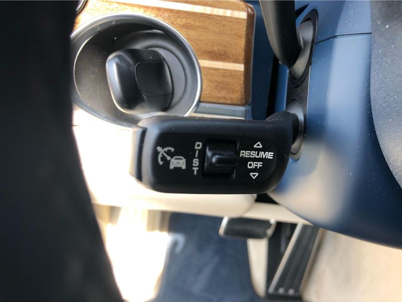Porsche Panamera 4S - fotka 17 z 30