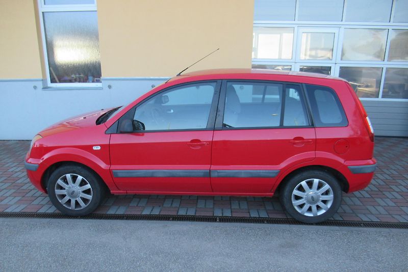 Ford Fusion 1.4i KLIMA VYHŘÍVANÉ OKNO - fotka 6 z 15