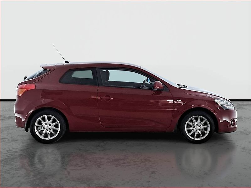 Kia Ceed (2010) 1.6 CRDi, po STK, udržované - fotka 6 z 18