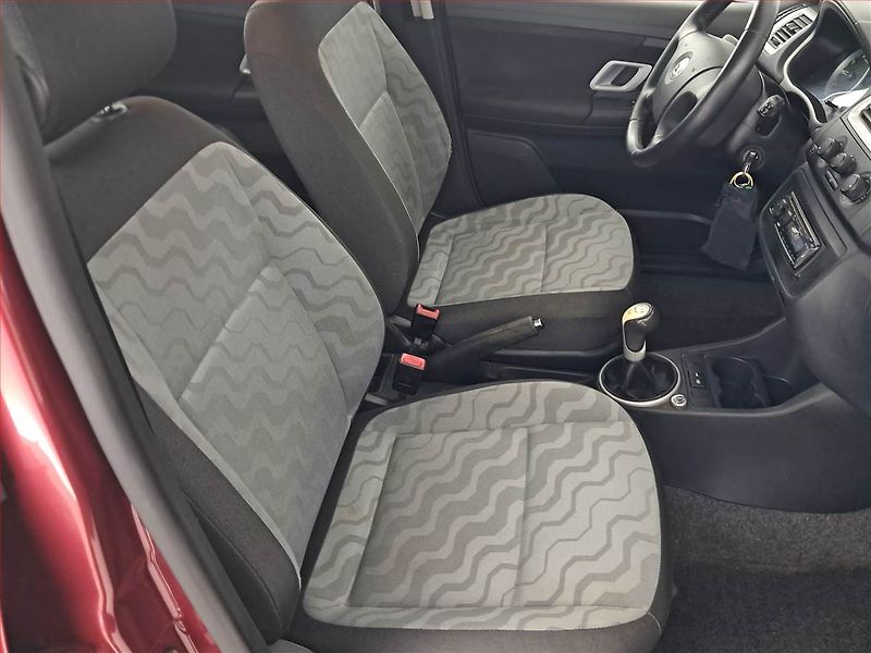 Škoda Fabia (2009) 1.2 12V, nová STK, Tažné - fotka 9 z 15