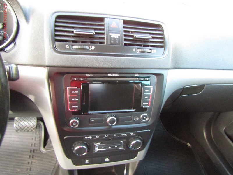Škoda Yeti (2011) 2.0 TDi 4x4, Experience, DSG - fotka 14 z 20