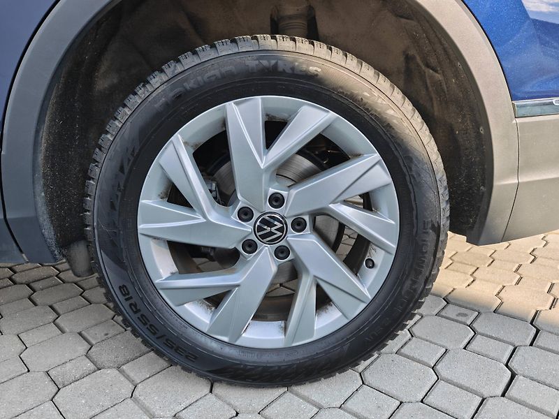 Volkswagen Tiguan Life 7DSG 1,5TSi - fotka 21 z 22