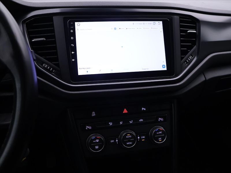 Volkswagen T-Roc 1,0 TSI 85kW Aut.klima CZ - fotka 21 z 34
