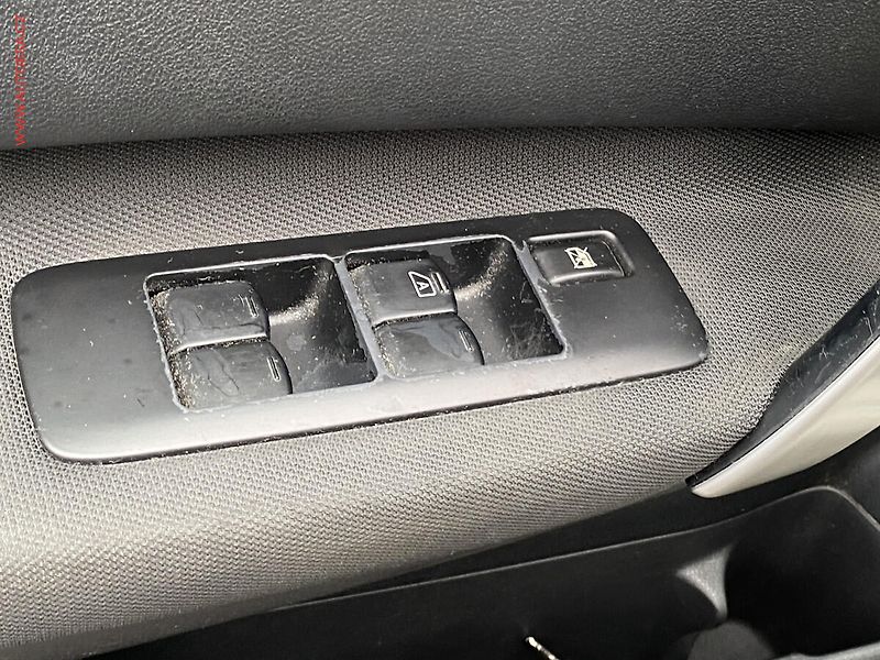 Nissan Qashqai (2012) 1.6dCi, Acenta, panor - fotka 11 z 16