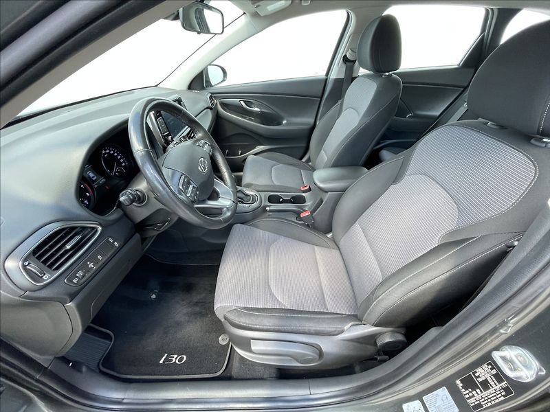 Hyundai i30 1,0 T-GDI DCT Family Comfort - fotka 4 z 22