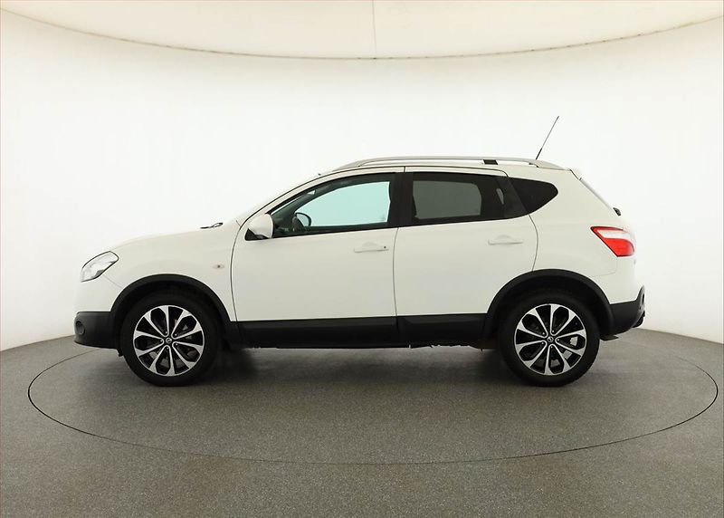 Nissan Qashqai (2012) 1.6 dCi, Serv.kniha, Navi - fotka 3 z 14
