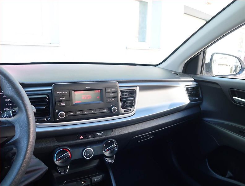Kia Rio (2021) 1.2 DPI, Serv.kniha - fotka 8 z 16