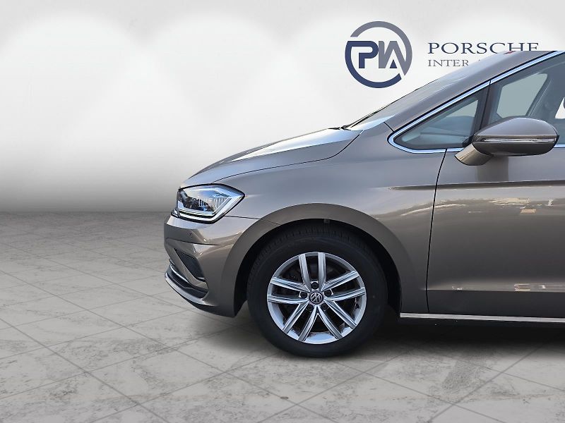 Volkswagen Golf Sportsvan 1.5TSI 110kW DSG HIGHLINE - fotka 24 z 24
