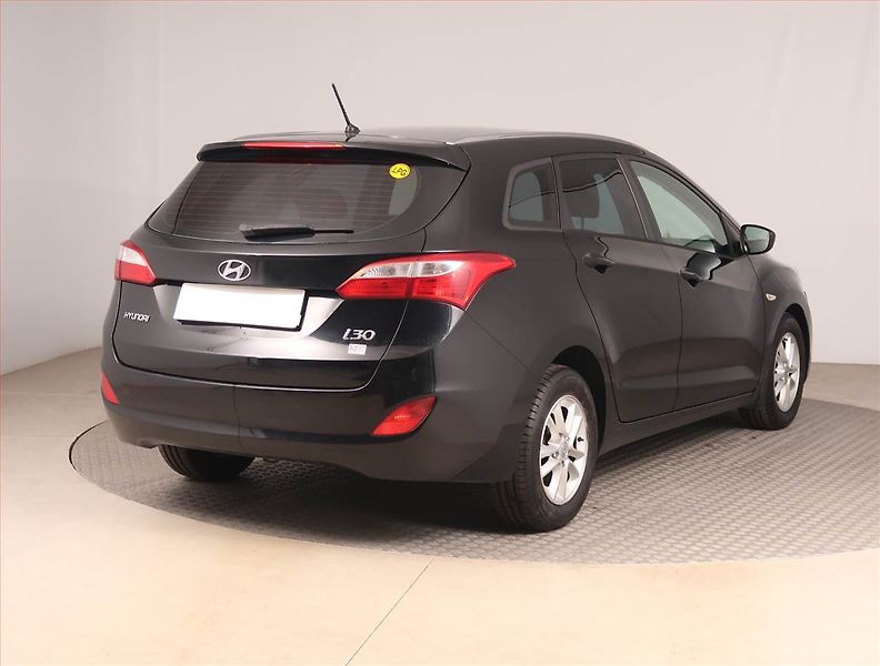 Hyundai i30 (2013) 1.6 MPI, LPG, Tempomat - fotka 5 z 15