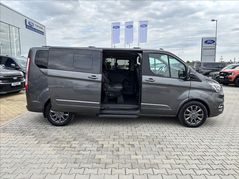 Ford Tourneo Custom 2,0 mHEV 136kW Titanium X L2 - fotka 13 z 45