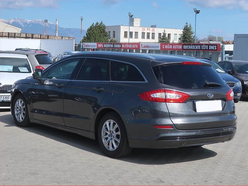 Ford Mondeo (2015) 1.5 TDCi, Navi, Tempomat - fotka 4 z 18