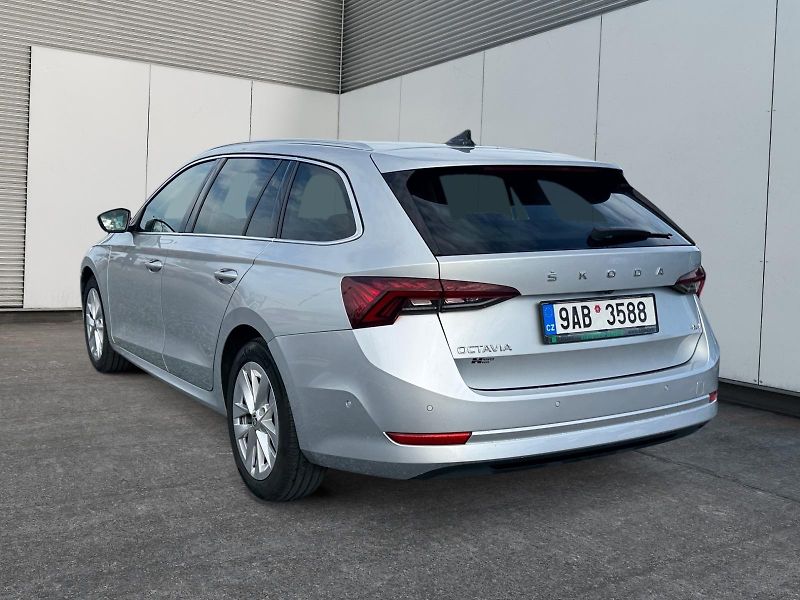 Škoda Octavia (2022) STYLE 2.0TDI 110kW DSG 4x4 CZ - fotka 4 z 11
