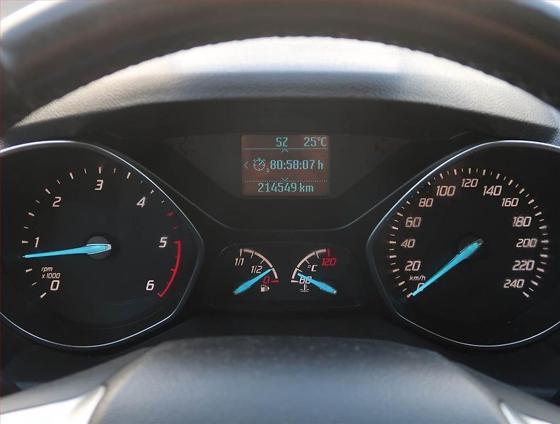 Ford Kuga (2015) Trend 1.5 TDCi, Serv.kniha - fotka 11 z 18