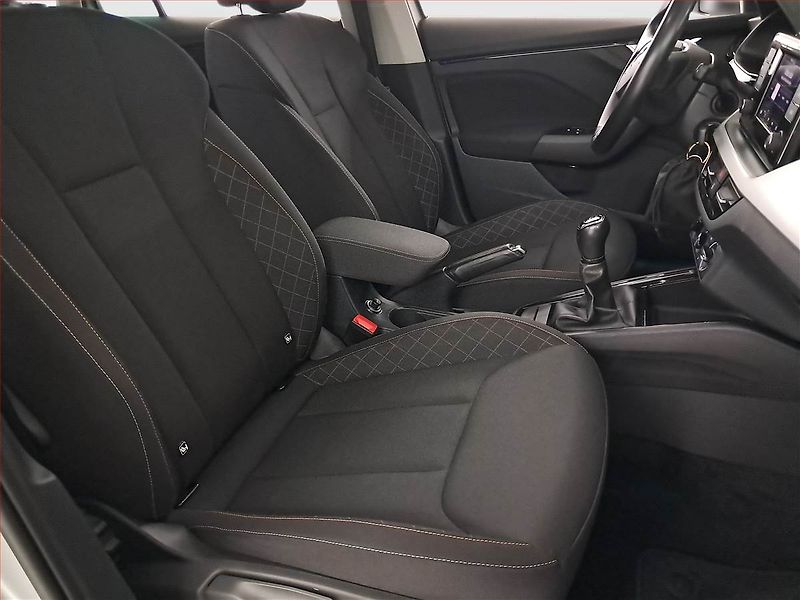 Škoda Scala (2020) 1.0 TSI, Tempomat - fotka 9 z 19