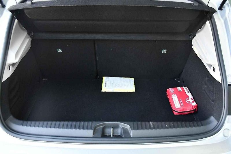 Renault Clio 1.6 E-Tech Hybrid.