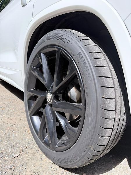 Škoda Kodiaq (2019) Sportline - fotka 8 z 19