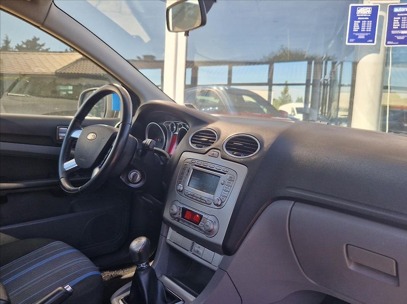 Ford Focus 1,6 TDCi NOVÉ TURBO+OLEJ TAŽNÉ - fotka 16 z 37