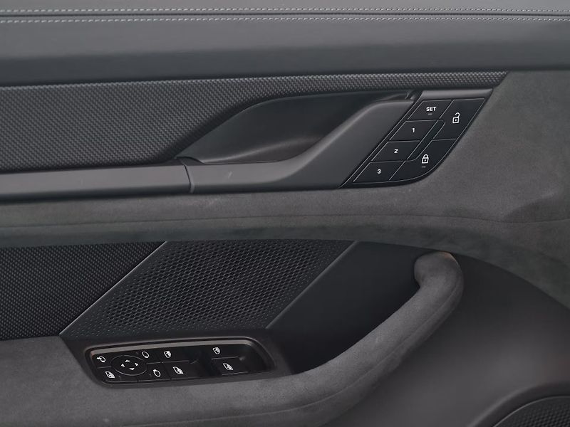 Porsche Taycan GTS Sport Turismo Pano InnoDri - fotka 10 z 15