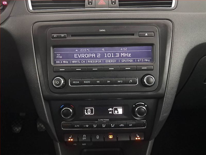 Škoda Rapid (2013) Elegance 1.6 TDI, Serv.kniha - fotka 12 z 15