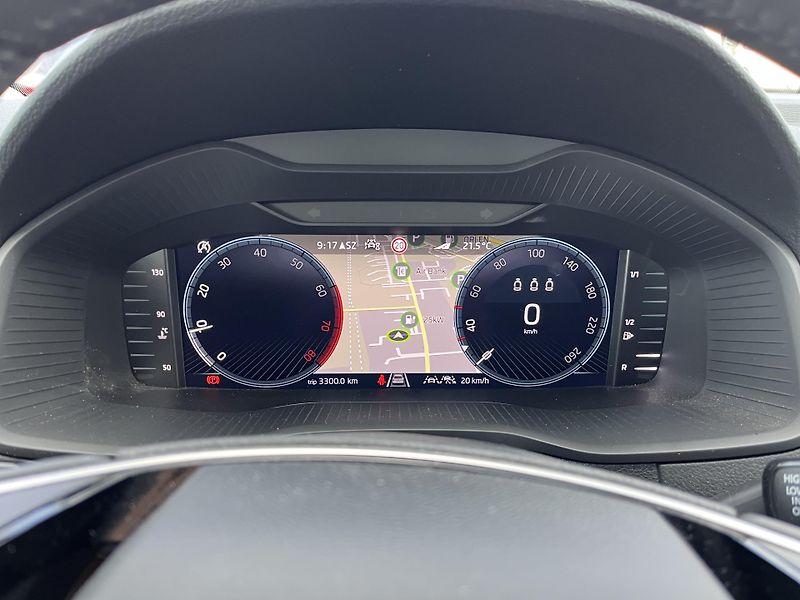Škoda Karoq 1.5TSI TOP SELECTION 110kW - fotka 13 z 23