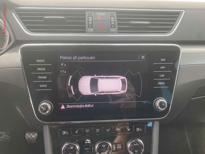 Škoda Superb (2021) 2.0 TDi, Style, LED - fotka 18 z 19